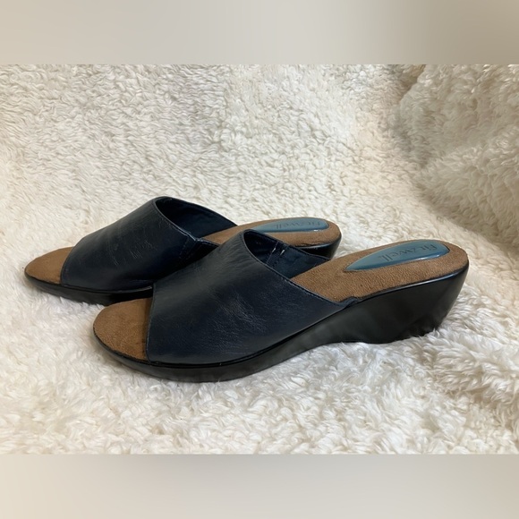 Womens Fitzwell Navy Leather Wedges Size 8.5 - Picture 2 of 9
